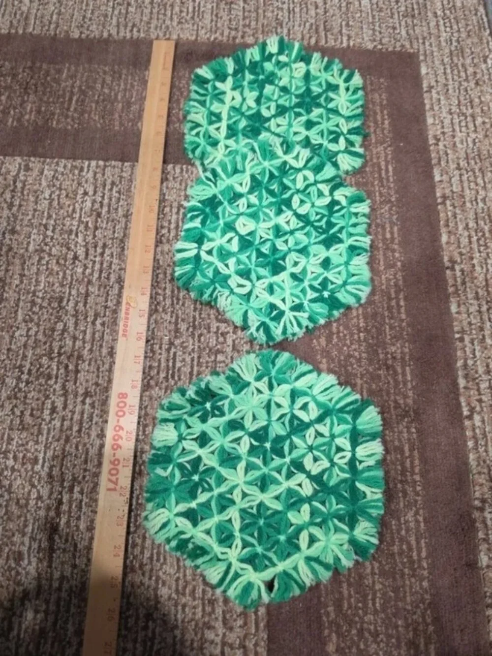 Vintage Pot Holders Green Yarn Hippie Retro Set of 3